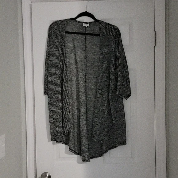 Lularoe Lindsay Kimono Sweater - Picture 1 of 2